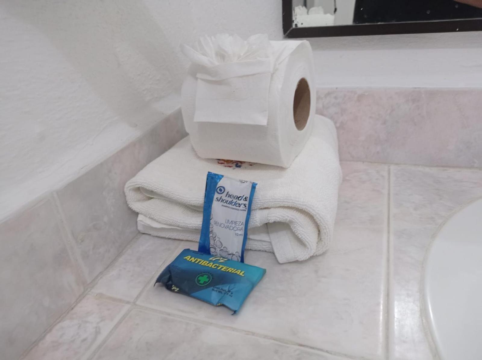 Hotel Los Leones Palenque Εξωτερικό φωτογραφία
